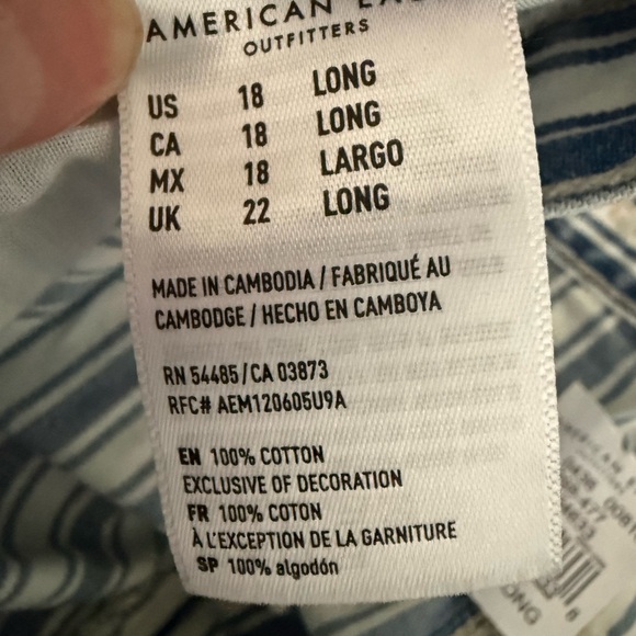 American Eagle Blue High Waisted 18L Mom Jeans - Picture 9 of 9